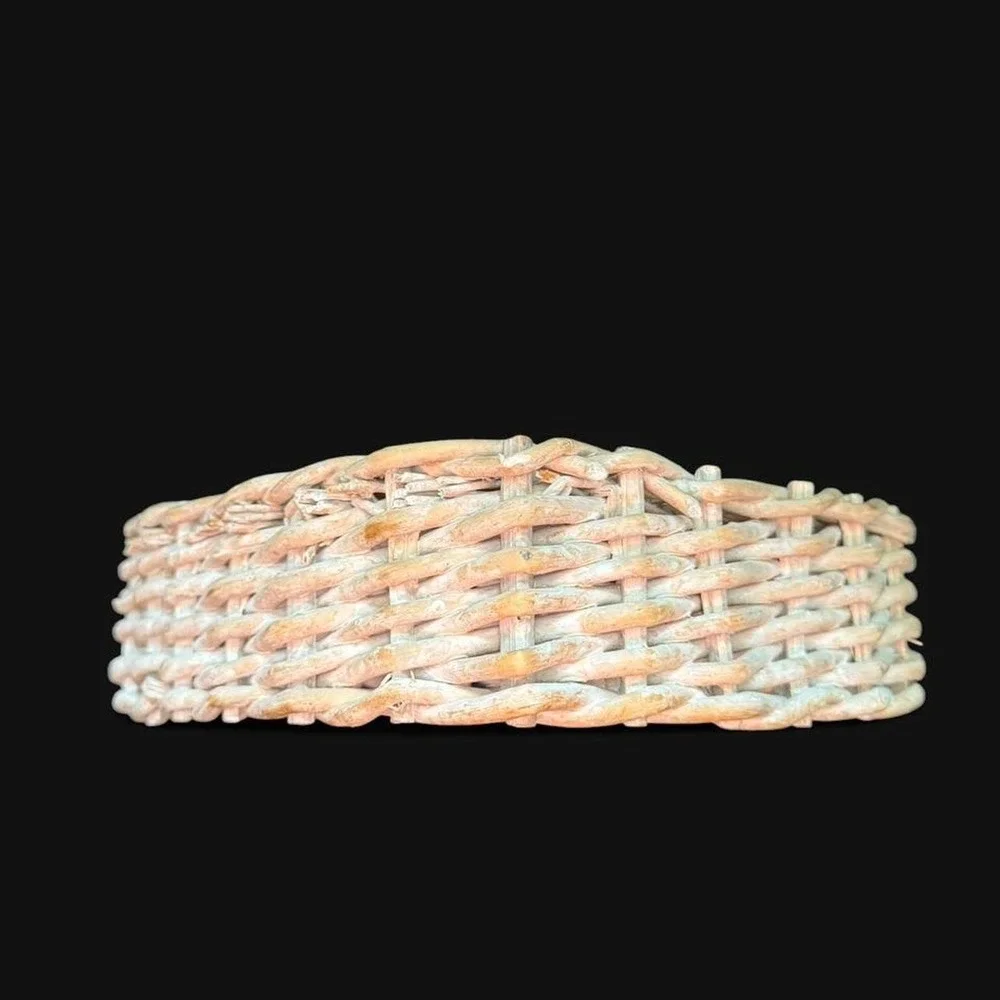 Vintage Woven Rattan Heart Basket/Shelf🤎🧺